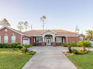 402 Palmetto Ct, Lynn Haven, FL 32444