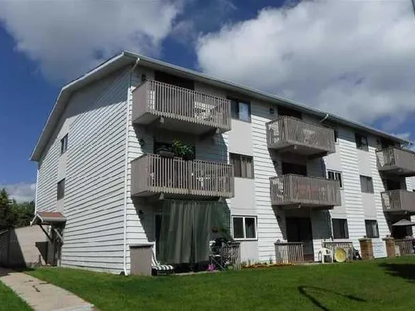 114 E Mount Pleasant Dr #102, Camrose, AB T4V 2M7