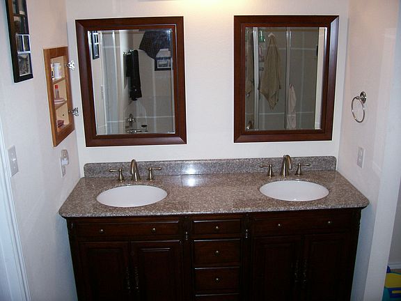 Granite Counters and Updated Vanity in Master Suite Bath