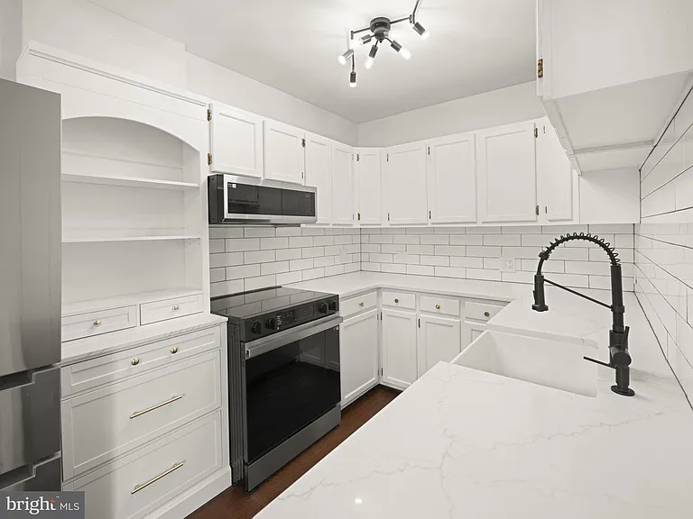 59 New York Ave NW — Photo 7