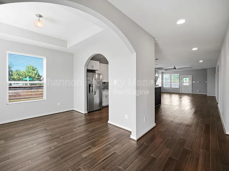 605 Dumble St — Photo 9