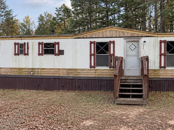 1397 Hidden Oaks Dr, Wedgefield, SC 29168