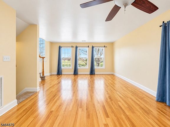 3rd image of 178B Front St