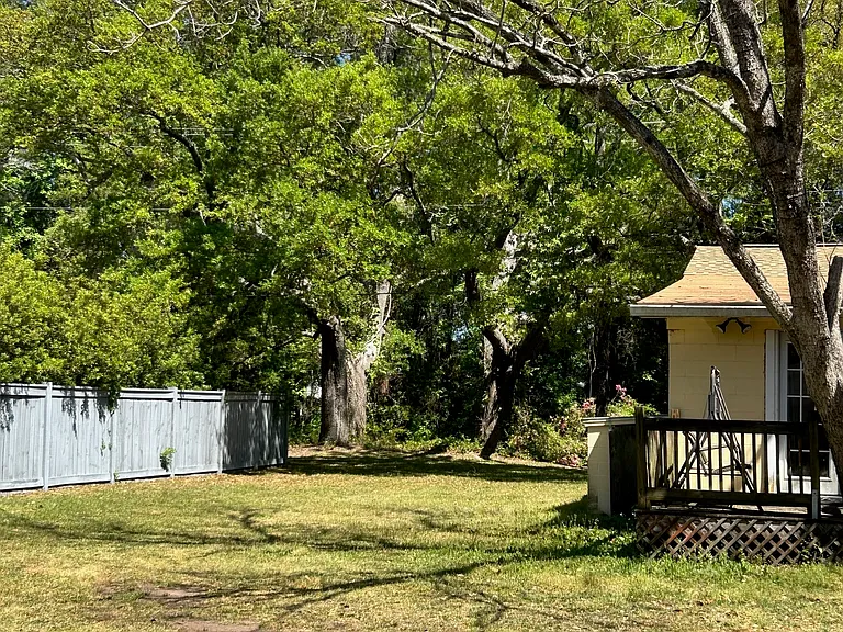 1597 Secessionville Rd — Photo 32