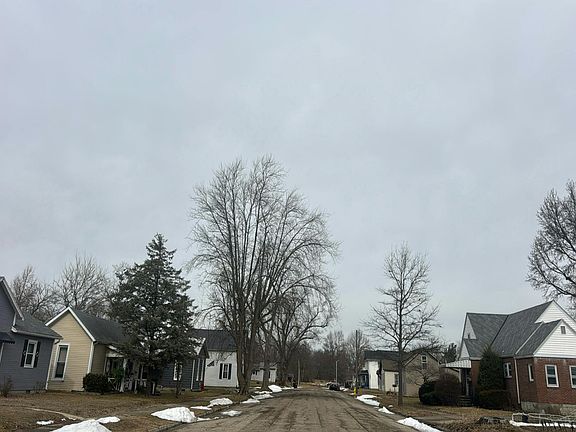 4th image of 803 N Cherry St