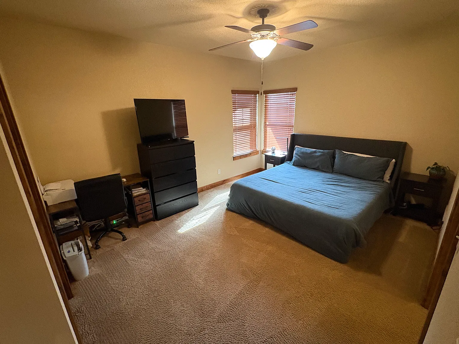 3 bed, 1500 sqft, $2,400 — Photo 4