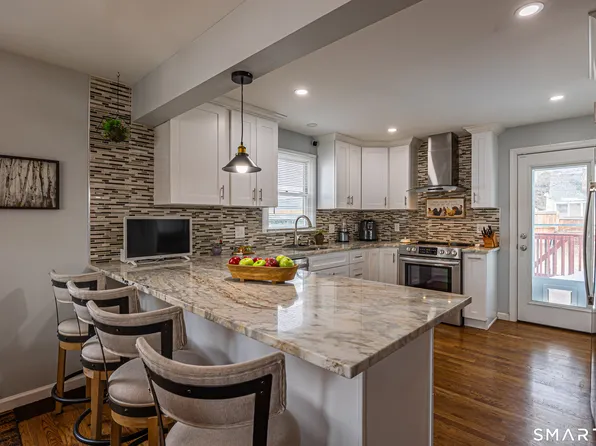 206 Sterling Street, Fairfield, CT 06825