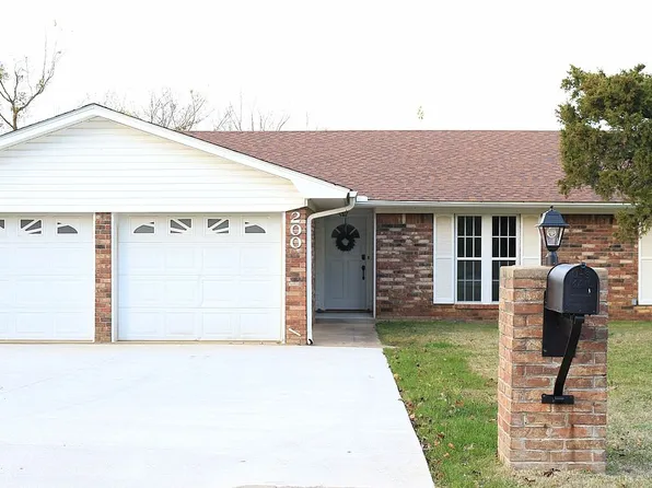 200 Georgia Pl, Poteau, OK 74953