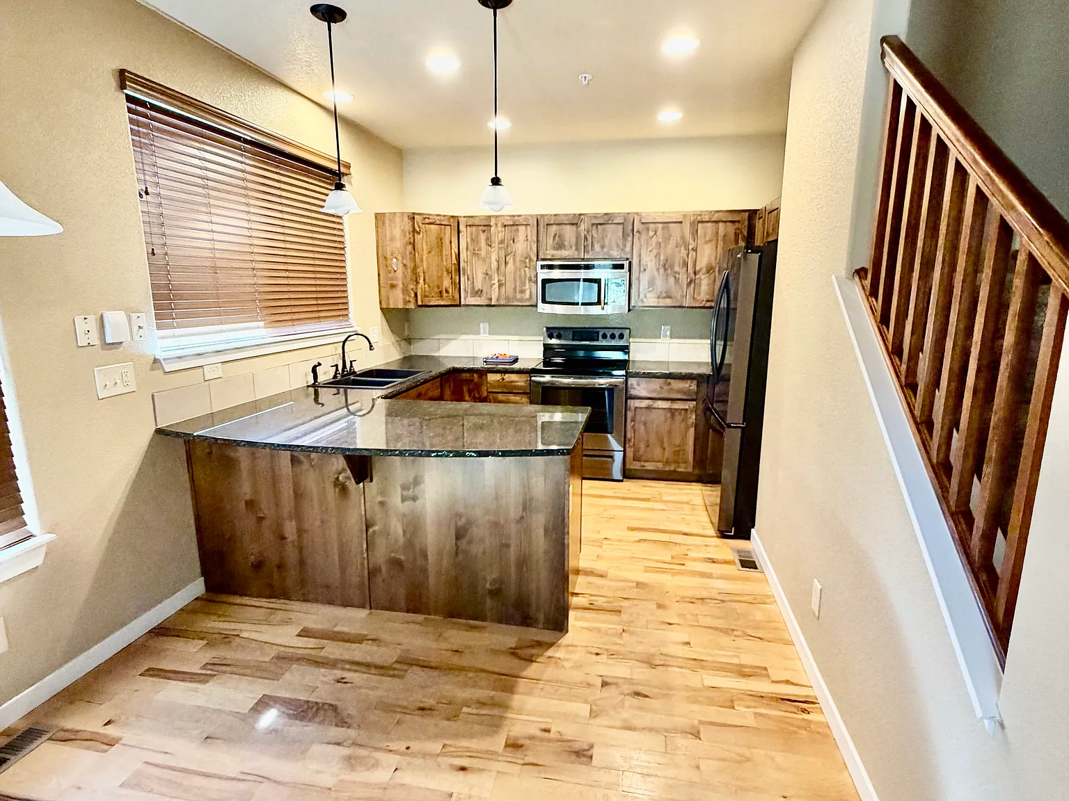 3 bed, 3.5 bath, 1836 sqft, $2,495 — Photo 1
