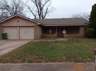 1817 Chattanooga Dr, Bedford, TX 76022