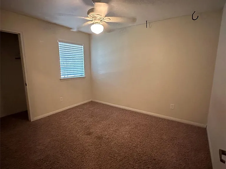 3223 Cedarmont Dr — Photo 9