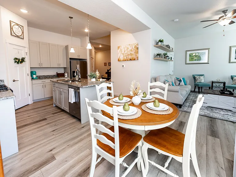 5738 Villa Lorenzo Dr — Photo 20