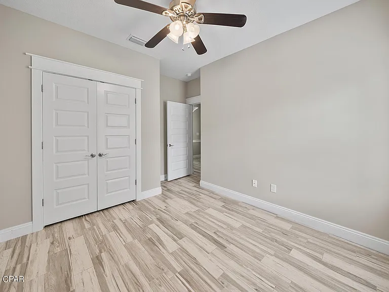 305 Evergreen St — Photo 24