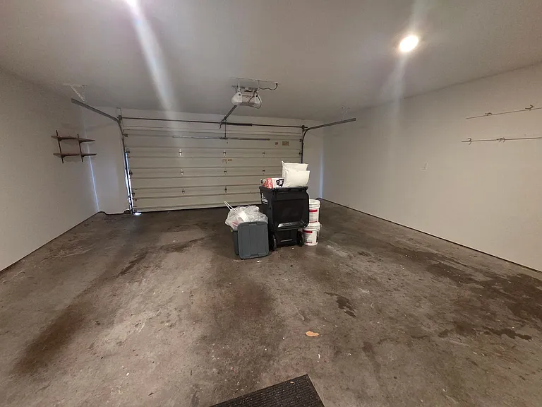 2301 Grant Ln — Photo 23