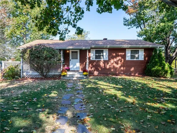 91 Massachusetts Blvd, Portsmouth, RI 02871