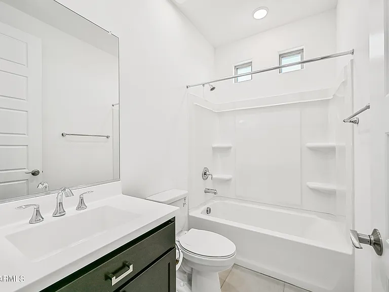 14049 W Desert Hollow Dr — Photo 37