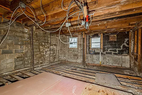 Sold by Ben Bay Realty Co. of Bay Ridge | media 18