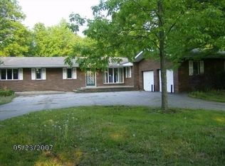 7146 Oak Hill Dr, West Farmington, OH 44491