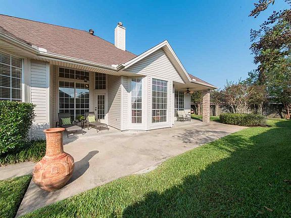 4th image of 3655 Saint Andrews Dr