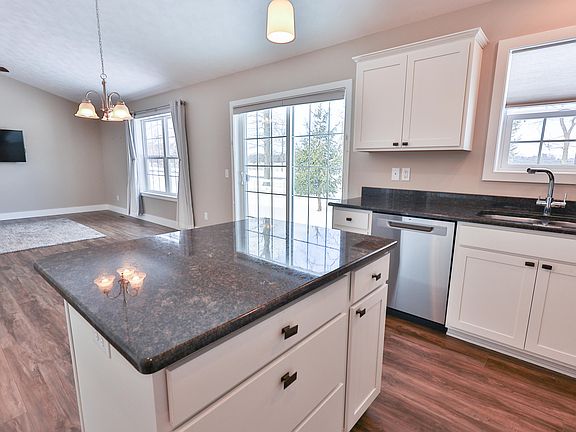 4th image of 9163 Cottage Trl
