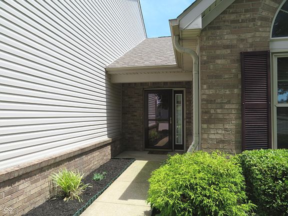 3rd image of 1243 Blue Bird Dr