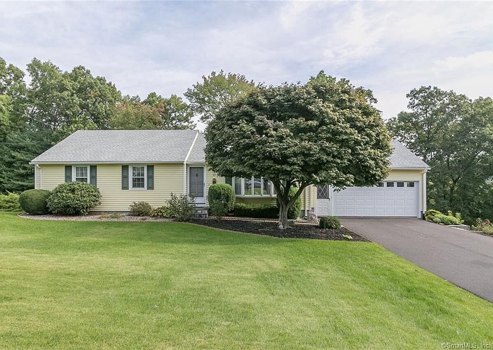 1st image of 67 Berkshire Dr