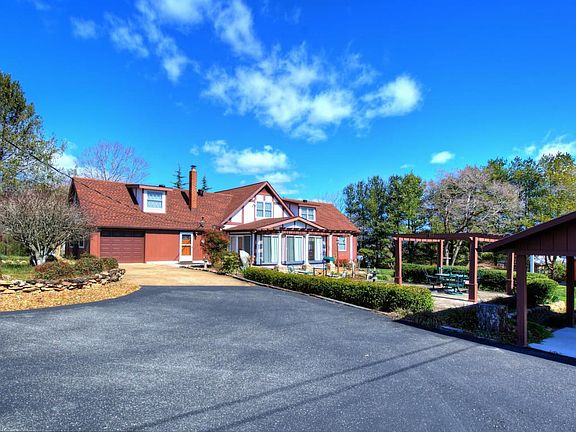 276 Summit Ridge Rd 1