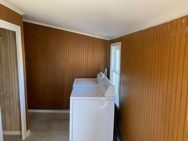 823 Kirkman St — Photo 8
