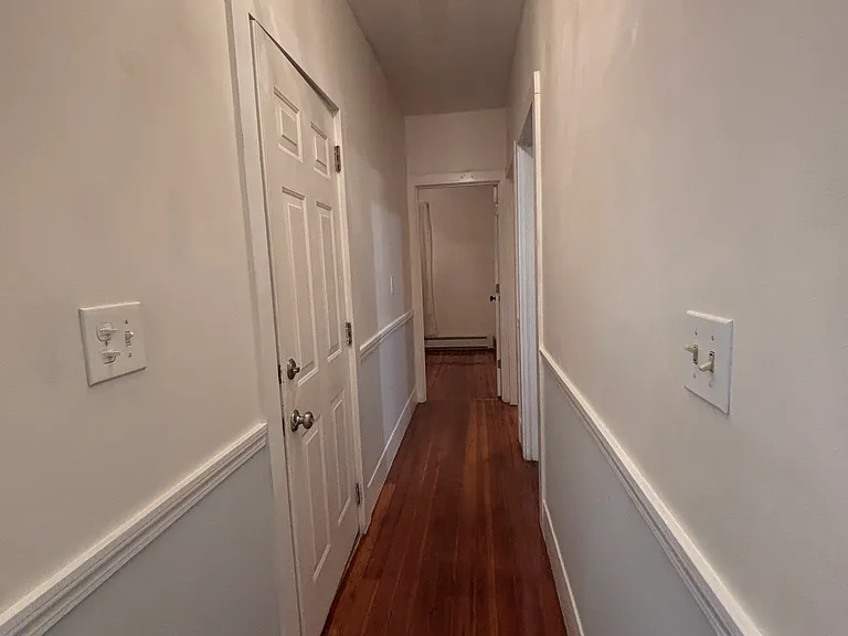 47 Middle St — Photo 3