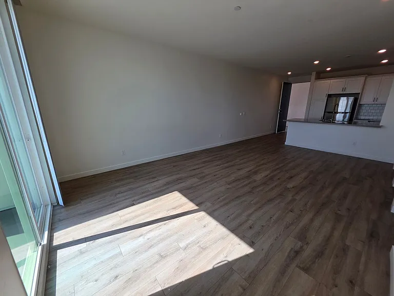 310 Palm Ave — Photo 66