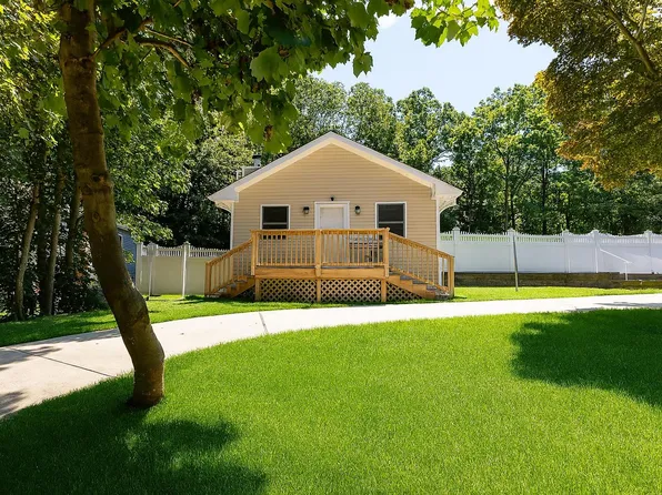 60 Lower Rocky Point Road, Sound Beach, NY 11789