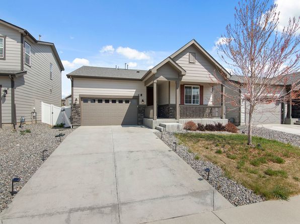 1886 Ruddlesway Dr, Windsor, CO 80550