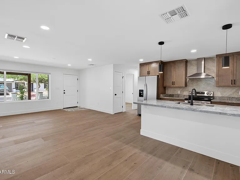 5407 W Holly St — Photo 17
