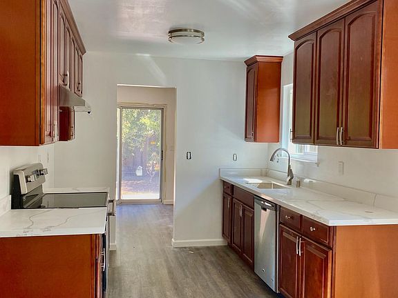 3rd image of 1504 Albatross Dr