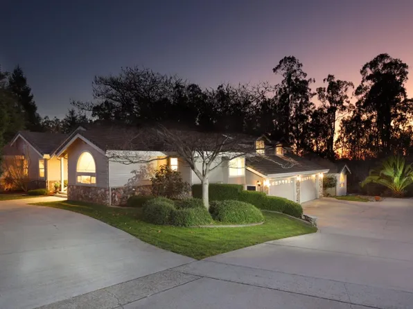 10230 Golden Meadow Cir, Salinas, CA 93907