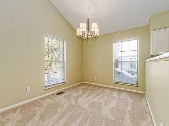 5th image of 3876 Lakedale Dr