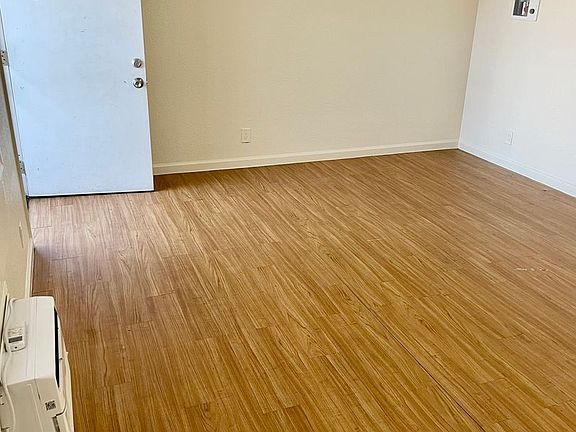 3rd image of 1416 F St #16