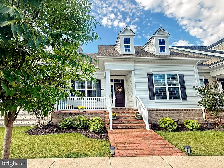 306 Buckeye Cir — Photo 5
