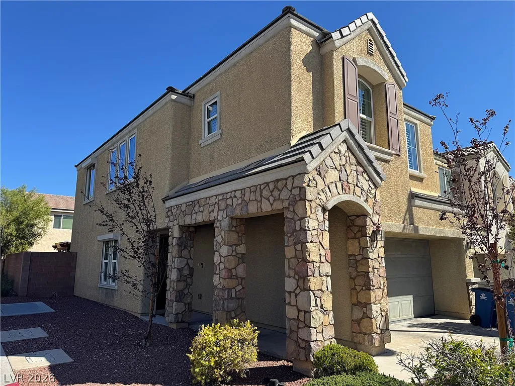 3 bed, 2.5 bath, 1661 sqft, $2,350 — Photo 3
