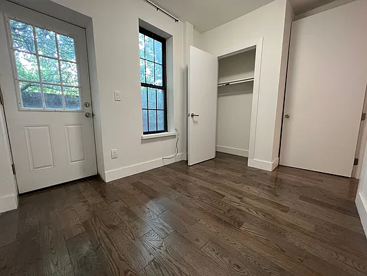 Rented by Yup Realty LLC | media 27