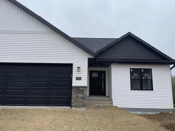 706 North Main STREET, Fall River, WI 53932