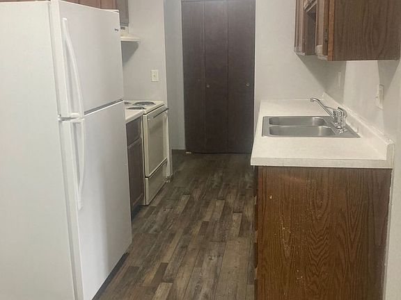 2nd image of 2715 Hawken St #73a7e6008