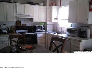 814 Oak St, Lakehurst, NJ 08733