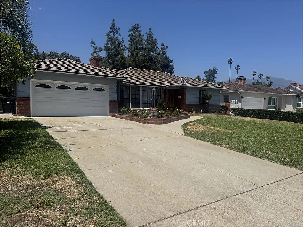 3 bed, 2358 sqft, $6,500 — Photo 2