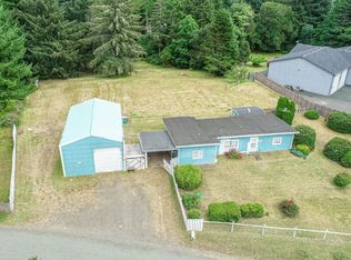 93730 Driftwood Inn Ln, North Bend, OR 97459