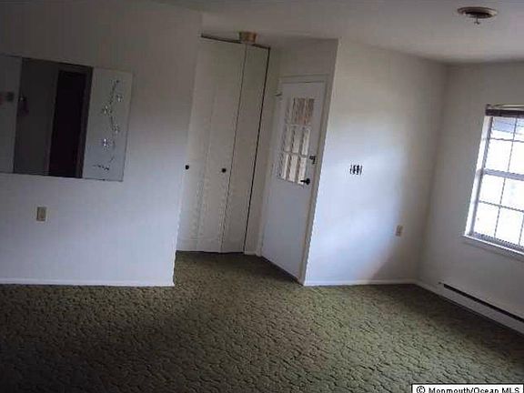 4th image of 47B Edinburgh Ln #B