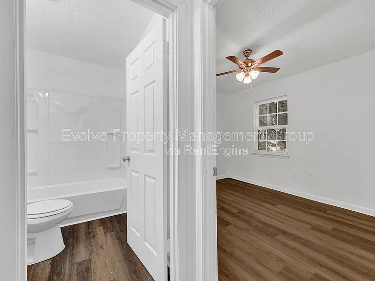 2966 Yale Ave #7 — Photo 10