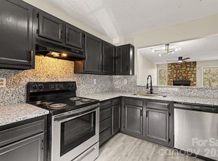 6227 Windsor Gate Ln, Charlotte, NC