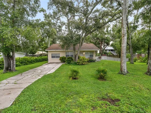 655 Hand Ave, Sarasota, FL 34232