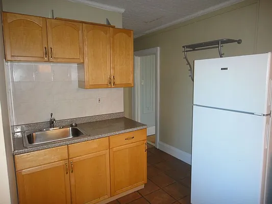 Rented by Sterling Holdings | media 19